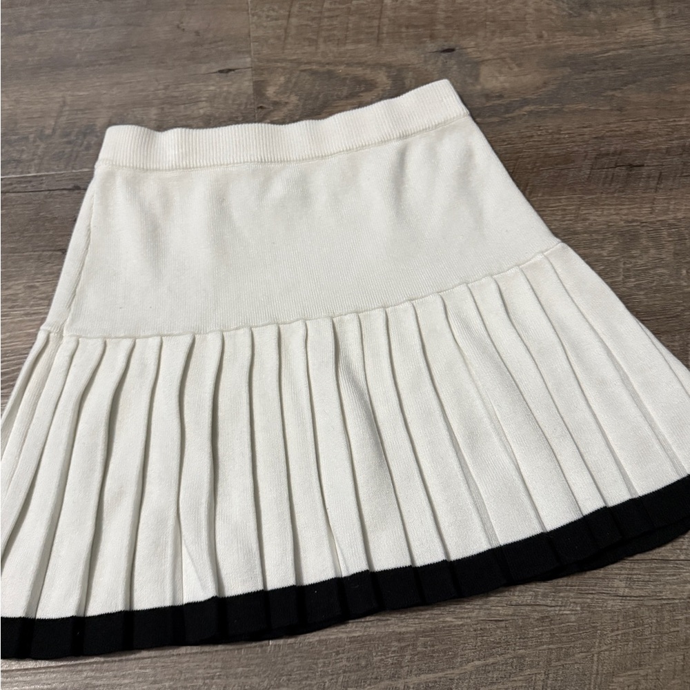 Freshman Cream Pleated Mini Skirt with Black Trim